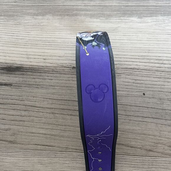 2015 Disney Villain Magic Band - Not linked - For Collection Purposes Only - Picture 2 of 7